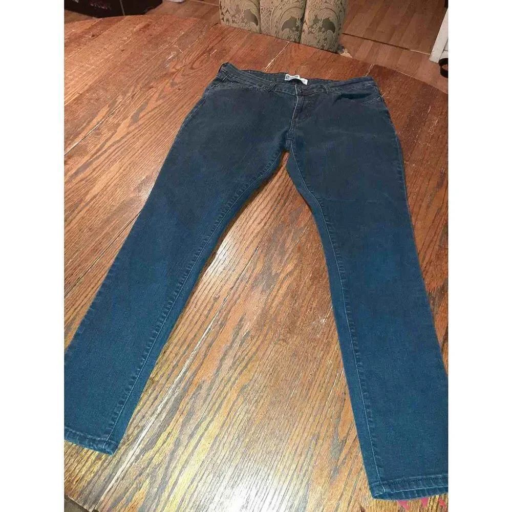 Size 12M Levi Strauss Signature Mid Rise Skinny Blue Denim Blue Jeans Pants